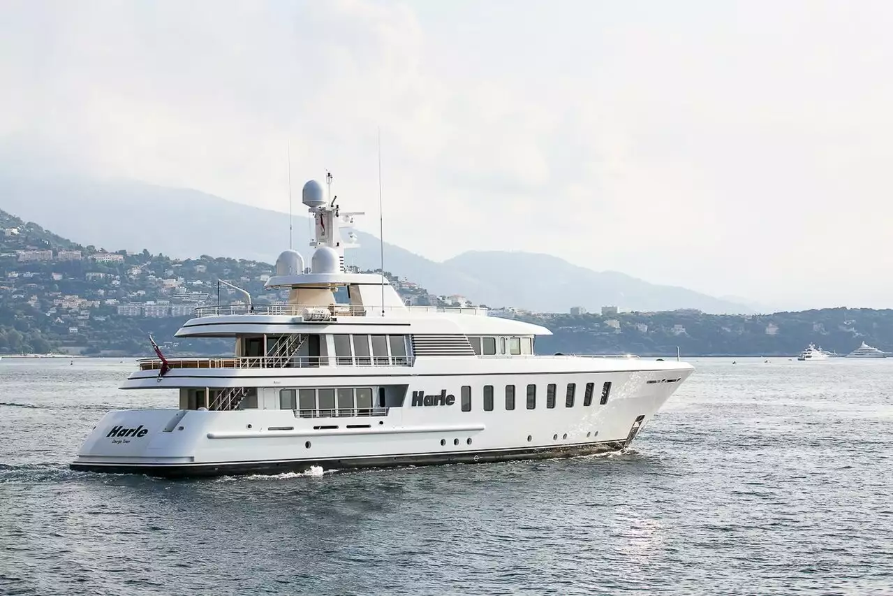 Yate HARLE • Feadship • 2007 • Propietario Michael Saylor