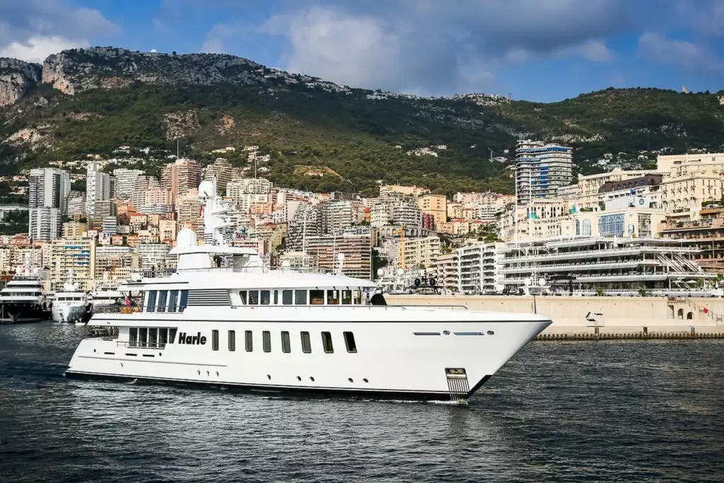 HARLE Yacht • Feadship • 2007 • Eigentümer Michael Saylor