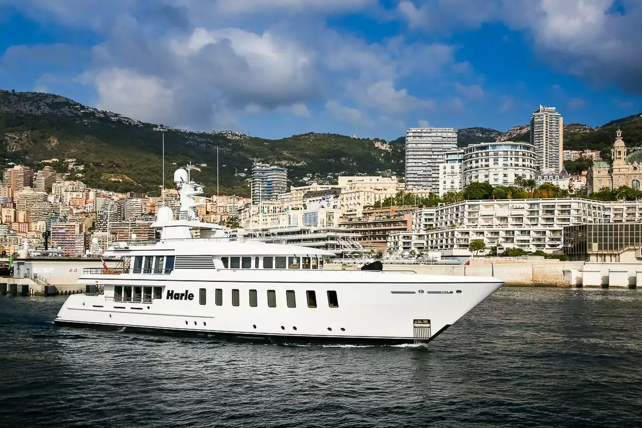 يخت HARLE • Feadship • 2007 • المالك مايكل سايلور