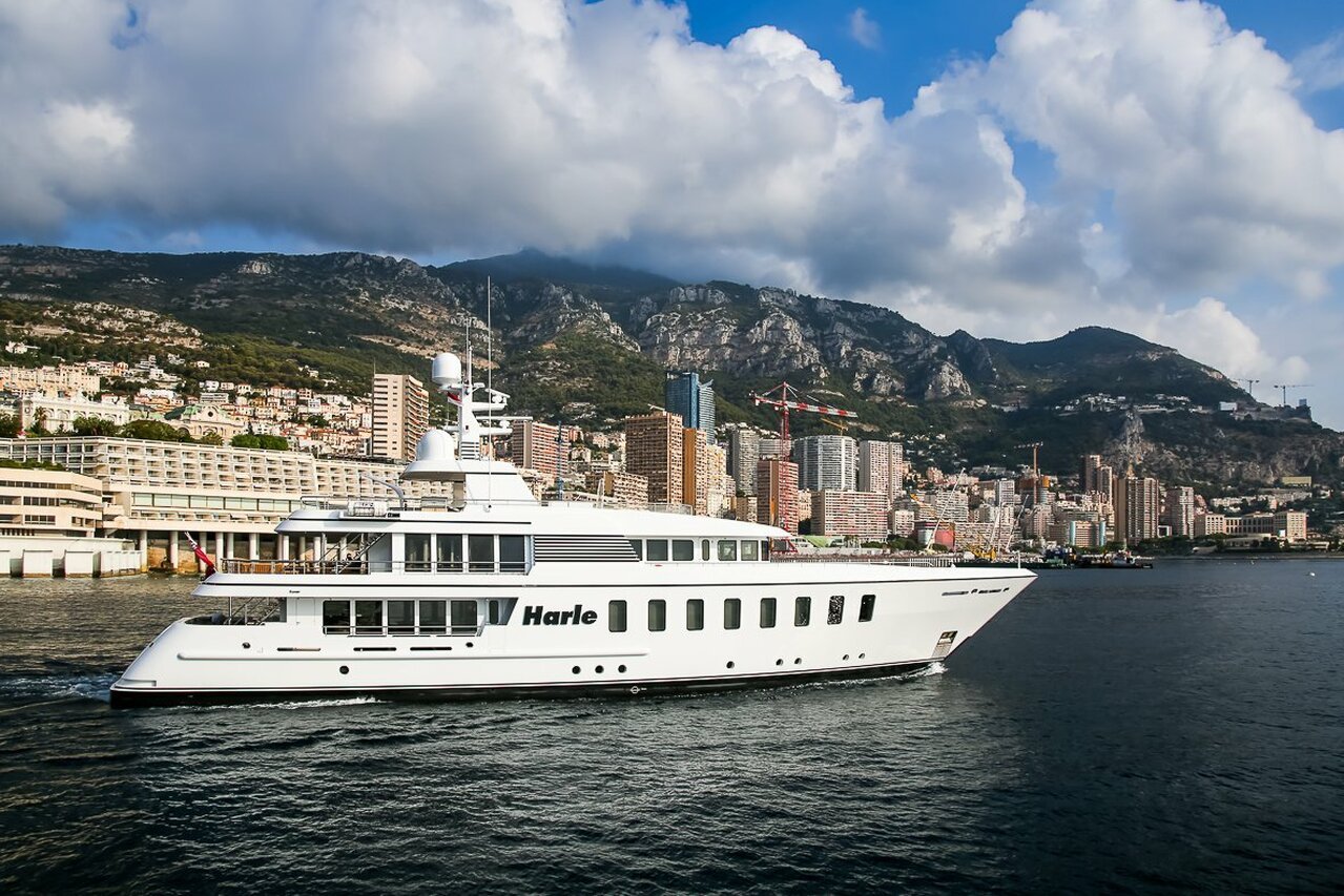 HARLE Yacht • Feadship • 2007 • Sahibi Michael Saylor