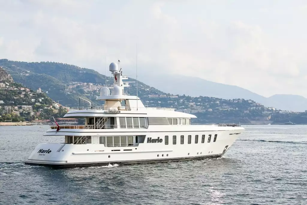 Yate HARLE • Feadship • 2007 • Propietario Michael Saylor