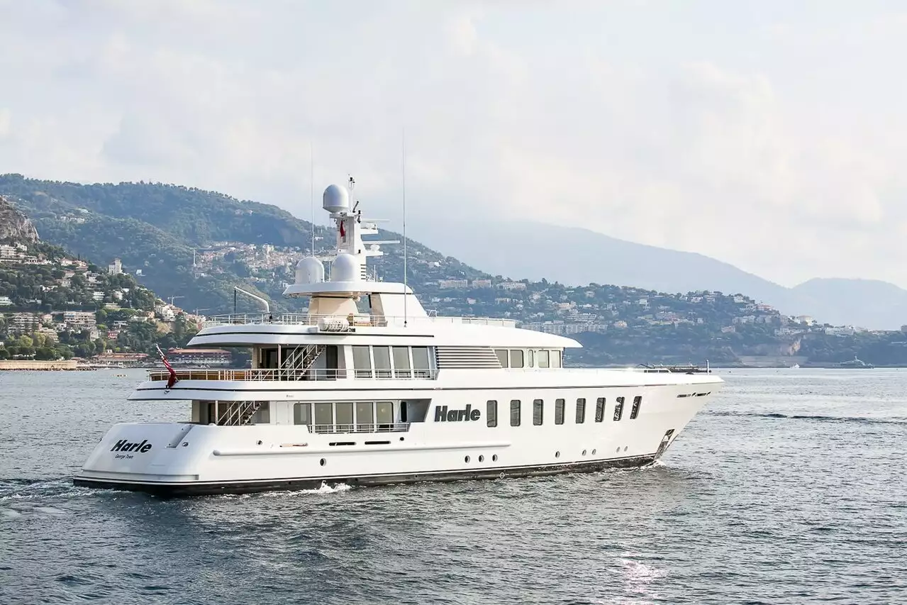 Yate HARLE • Feadship • 2007 • Propietario Michael Saylor