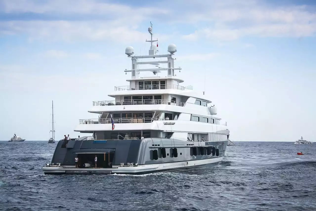 yate Illusion Plus – 89m – Pride Mega Yachts