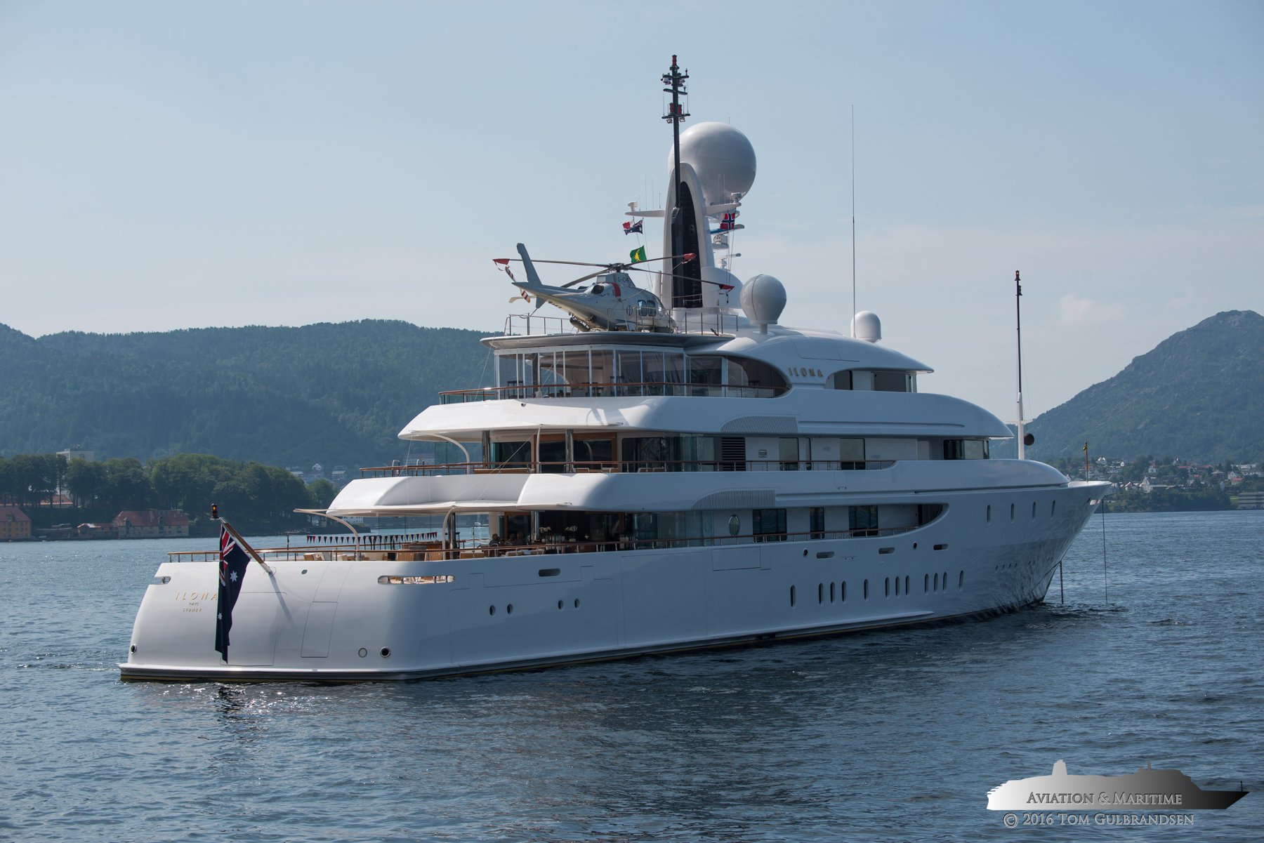 who owns the yacht ilona