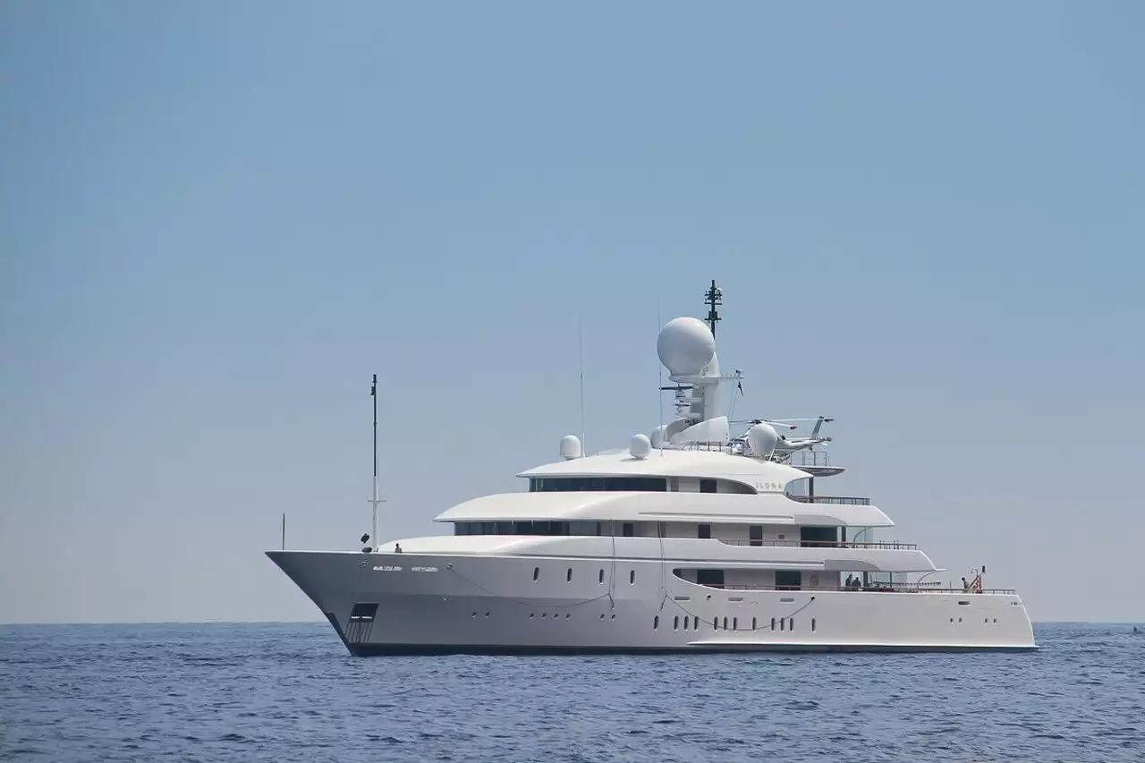 yacht Ilona – 74m – Amels - Frank Lowy