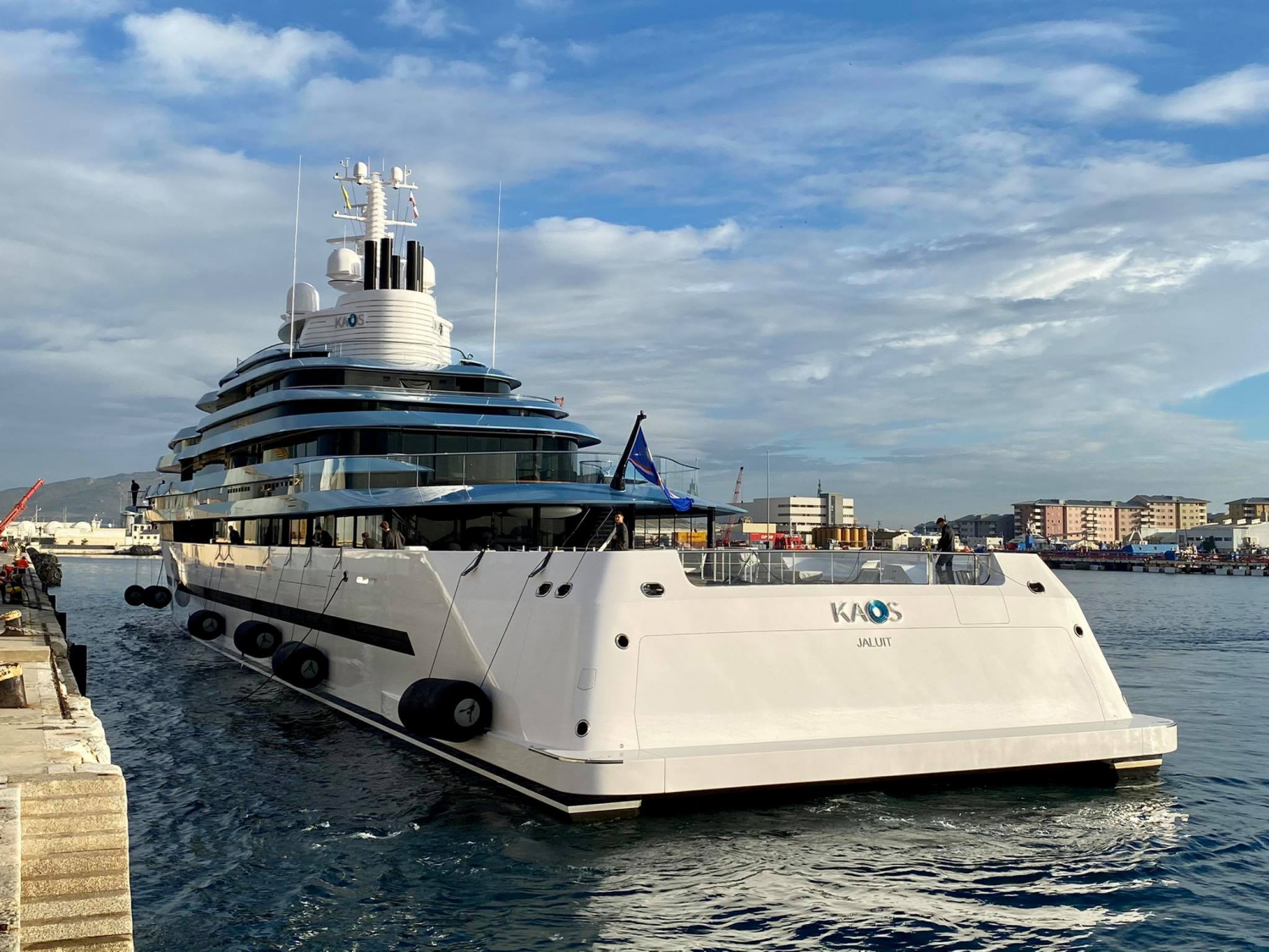 NANCY WALTON LAURIE • Net Worth 7 billion • House • Yacht • Private Jet