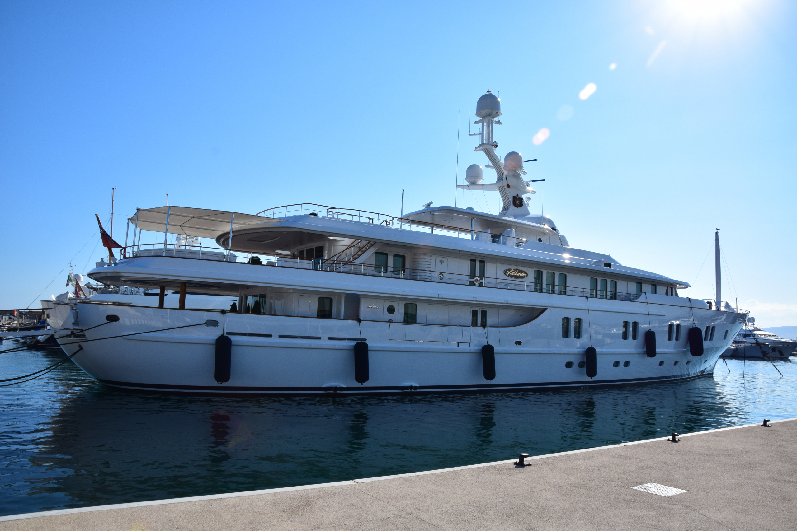 KATHARINE Yacht • CRN • 2000 • Proprietario Lee Anderson