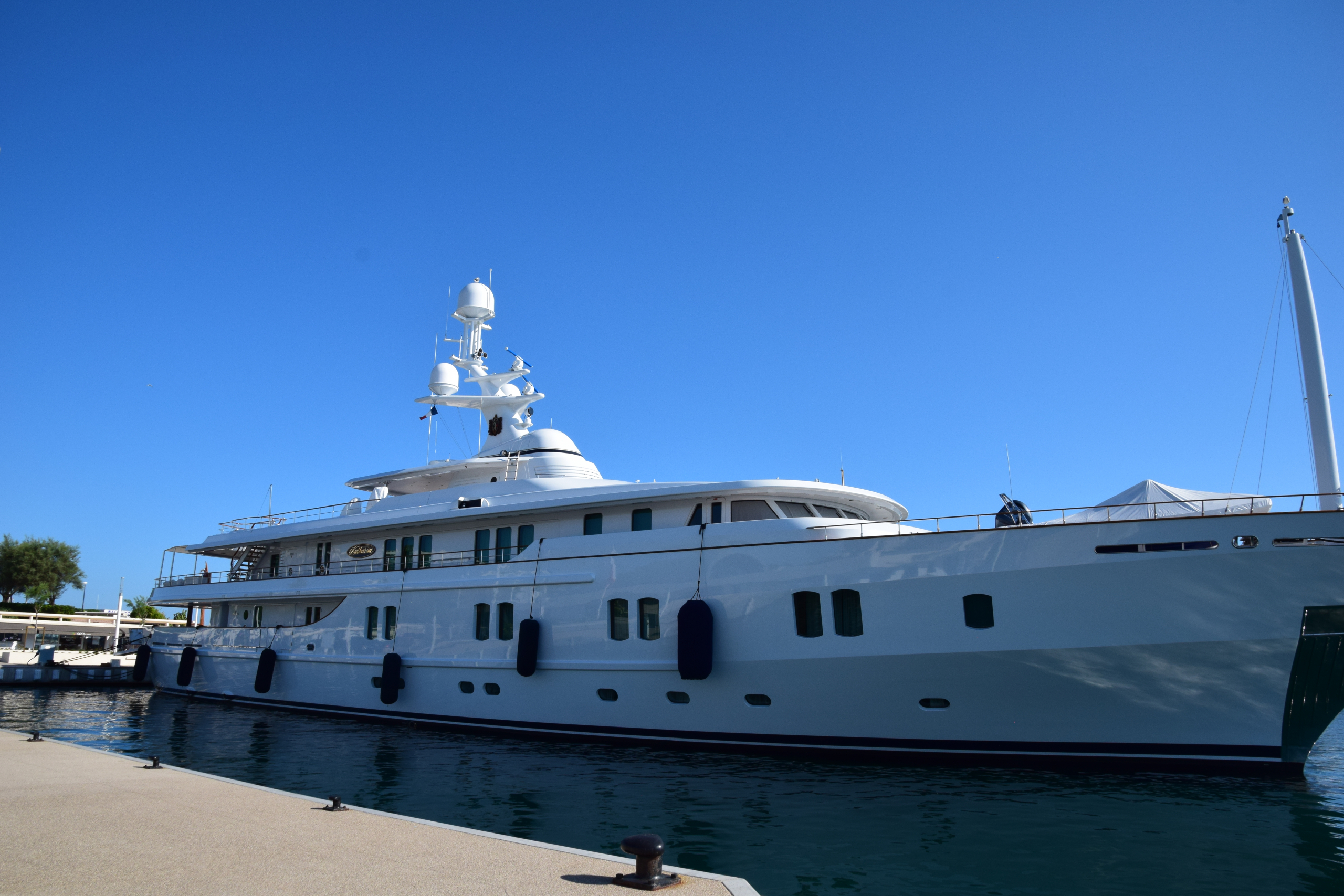 KATHARINE Yacht • CRN • 2000 • Propriétaire Lee Anderson