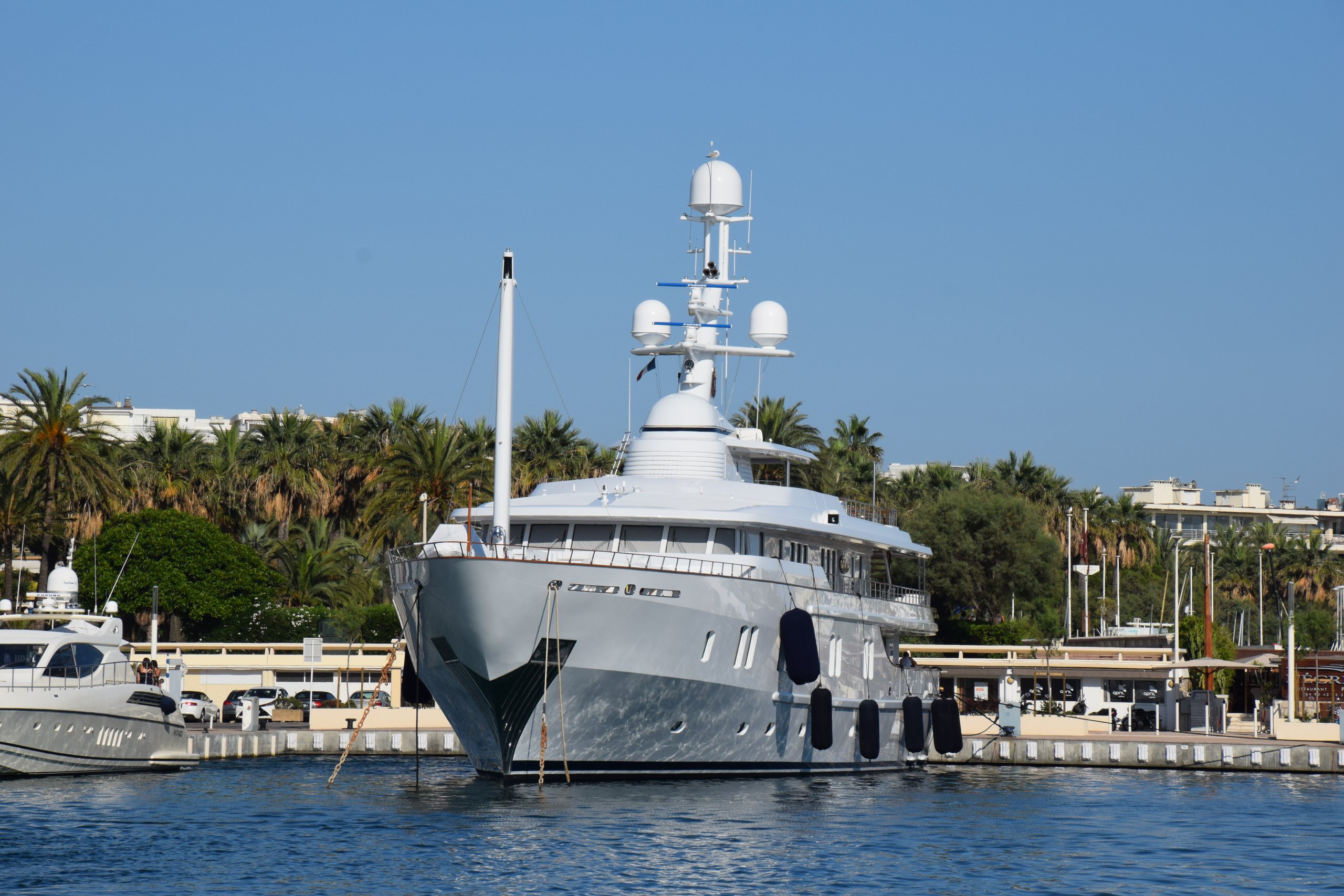 KATHARINE Yacht • CRN • 2000 • Propriétaire Lee Anderson