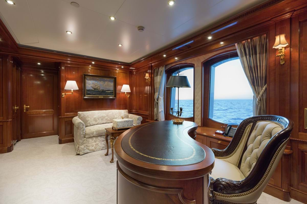 yacht Katharine interior