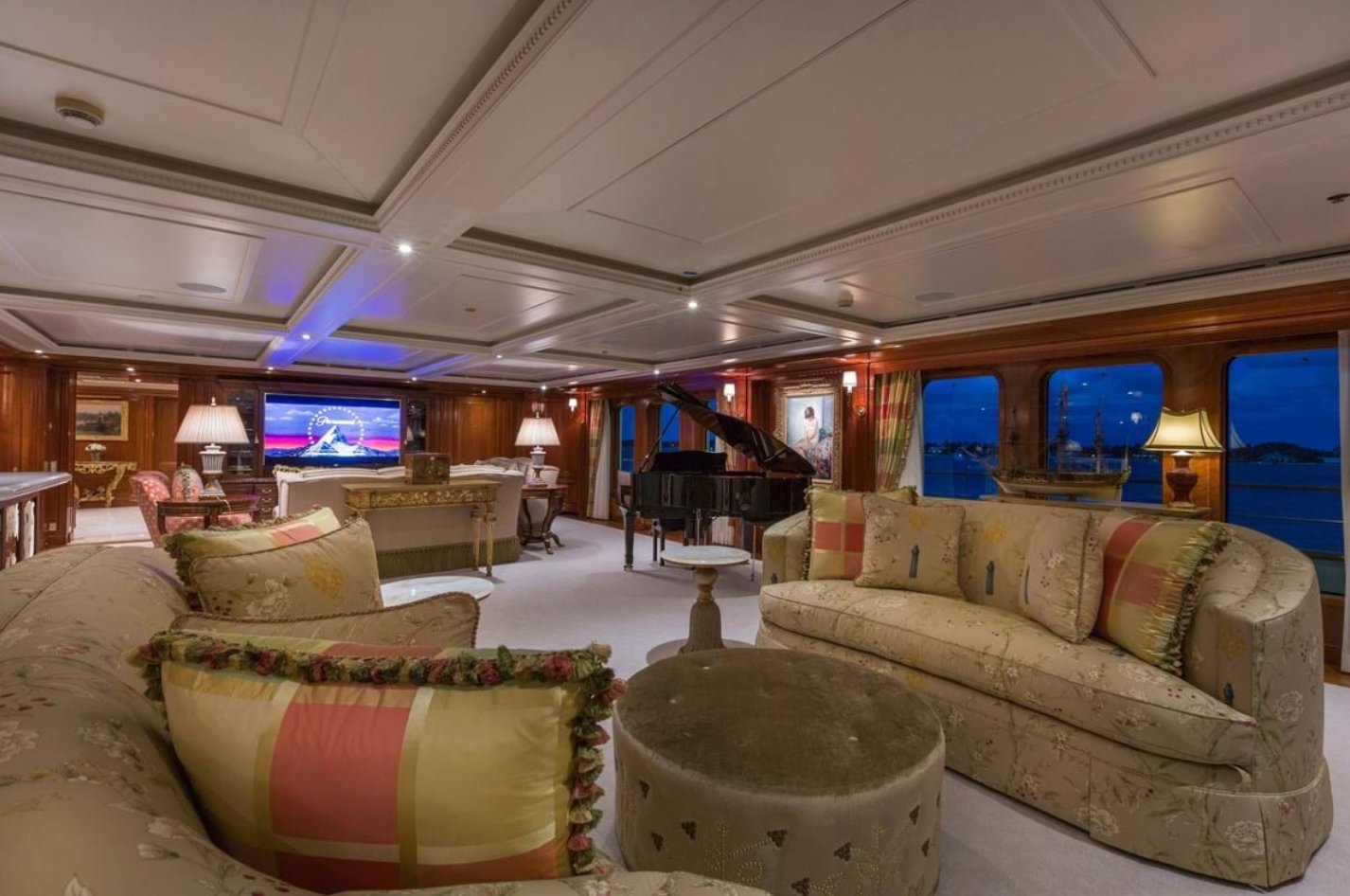 yacht Katharine interior