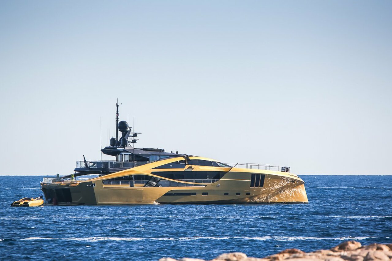 KHALILAH Yacht • Palmer Johnson • 2014 • Proprietario Alexei Gulobovich