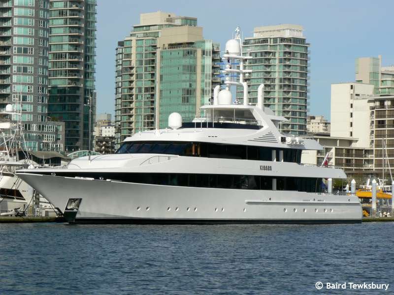 Yacht KISSES • Feadship • 2000 • propriétaire Norman Braman