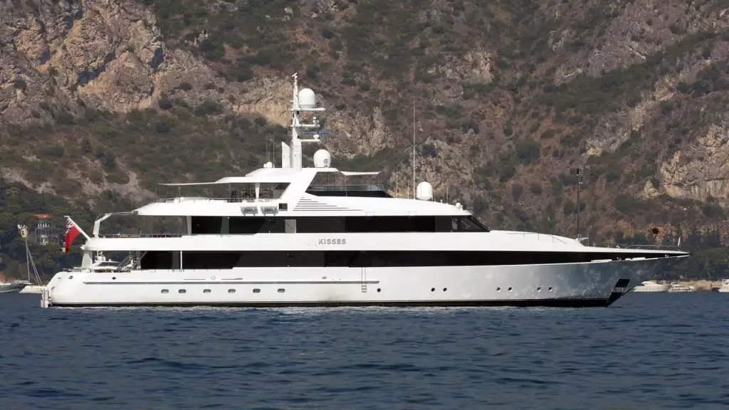 Yacht KISSES • Feadship • 2000 • propriétaire Norman Braman