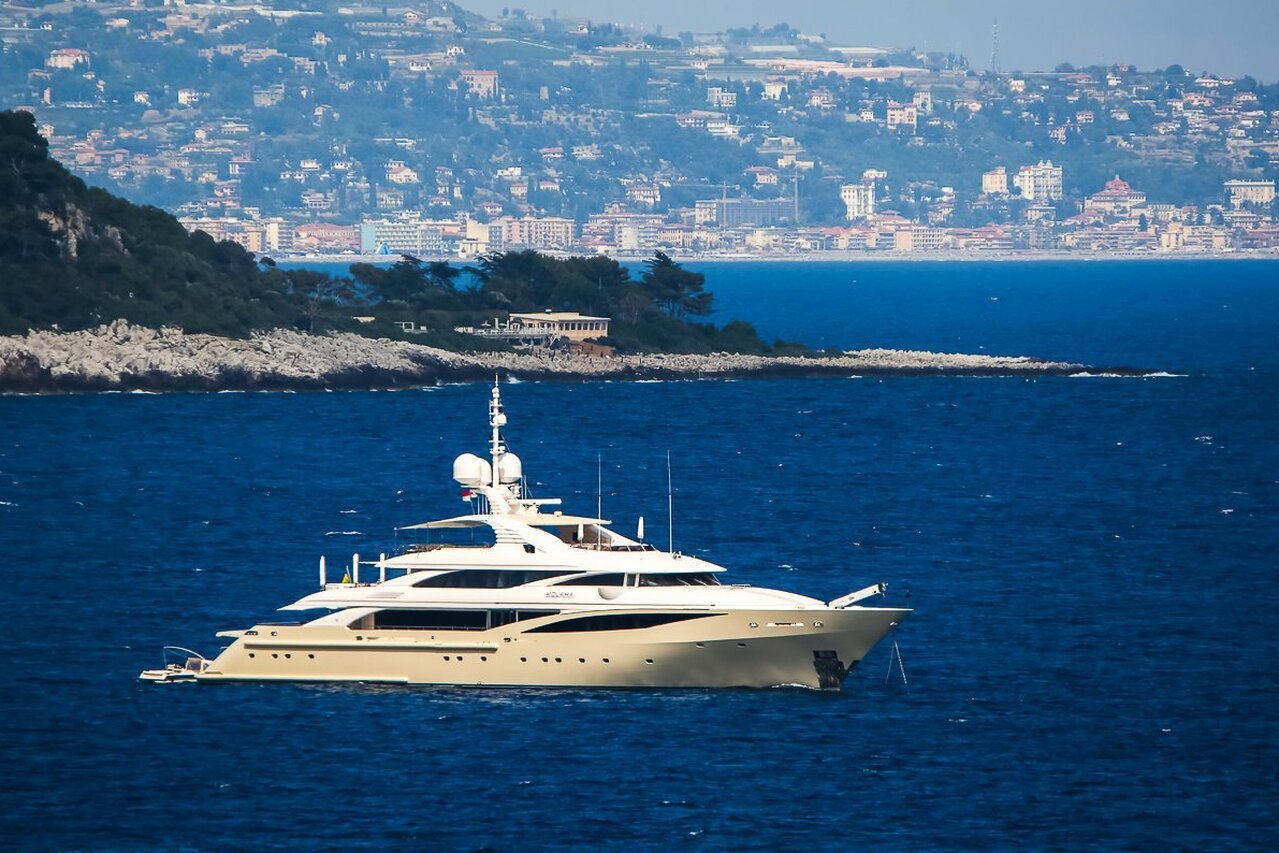 KOLAHA Yacht • ISA yachts • 2010 • Owner Khaled Juffali