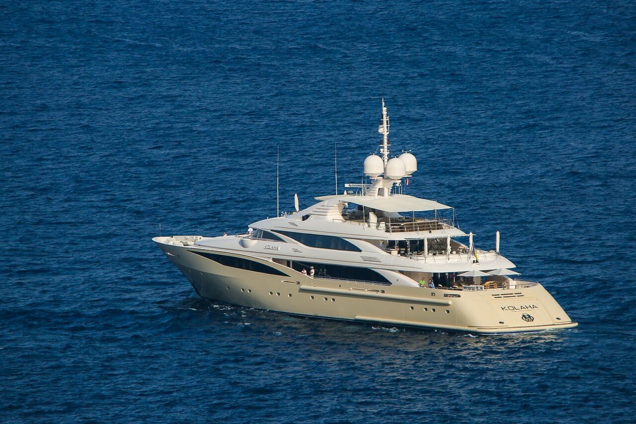 KOLAHA Yacht • ISA yachts • 2010 • Owner Khaled Juffali