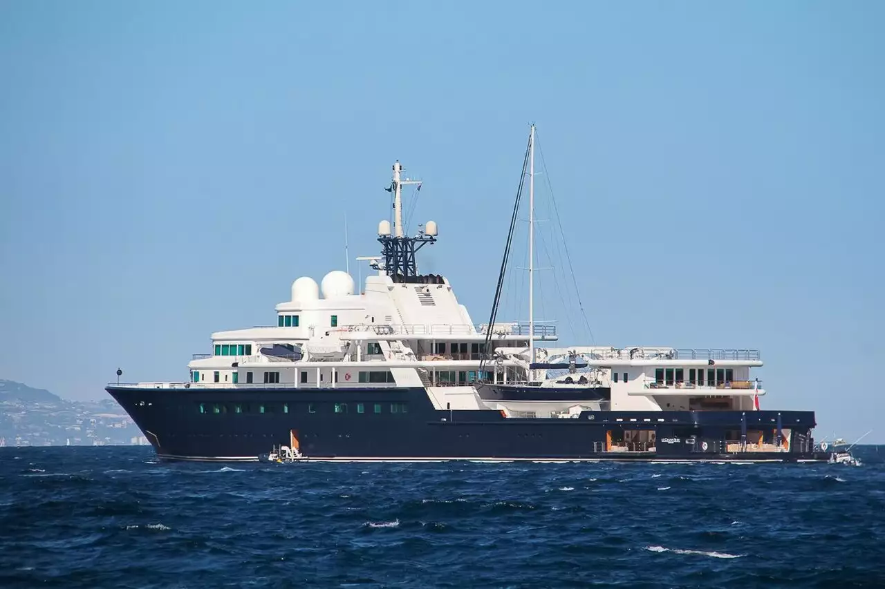 Le Grand Bleu yacht – 114m – Bremer Vulkan 