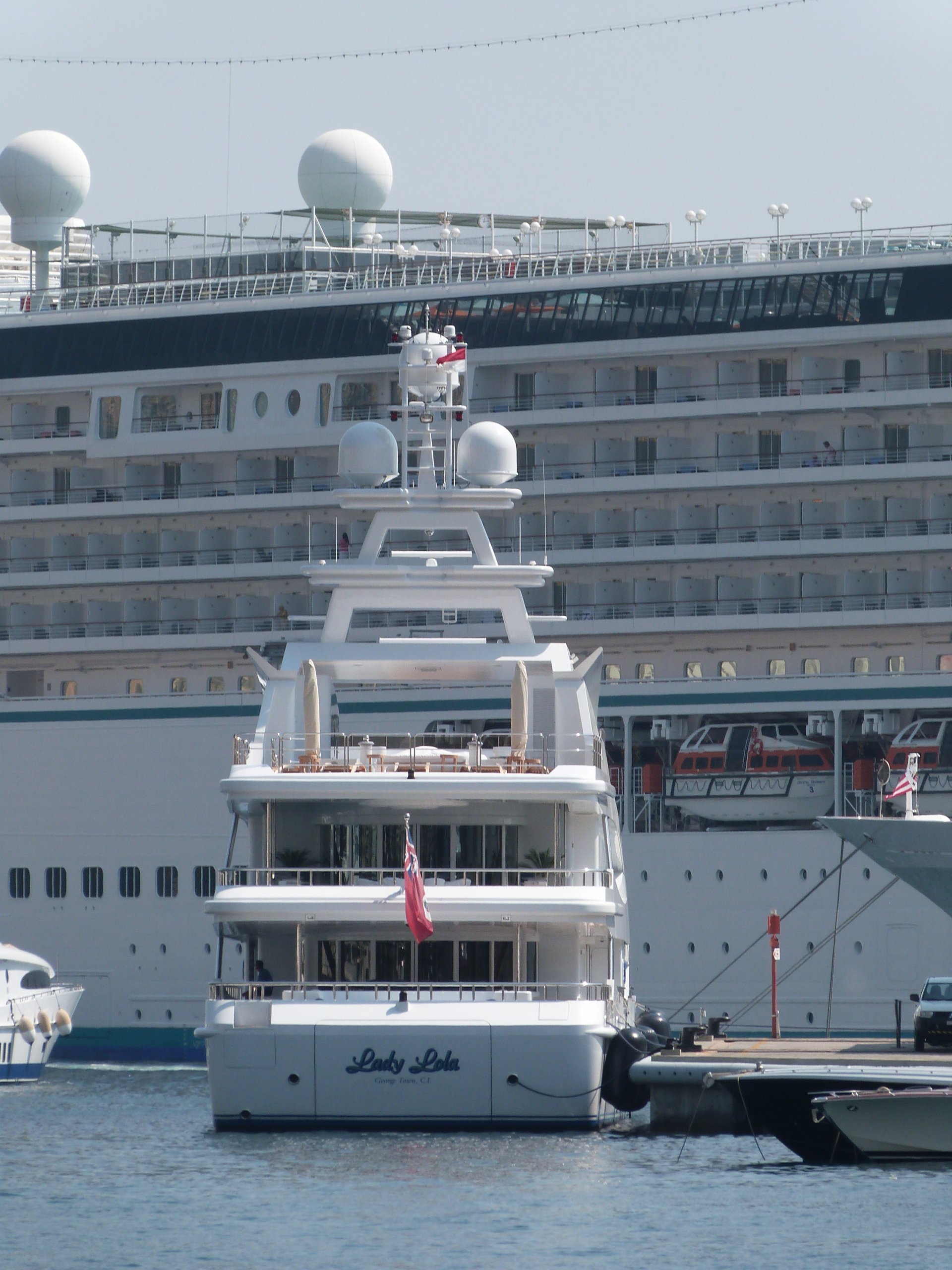 LUCKY LADY Yacht • Oceanco • 2002 • Owner Raymond Conrad