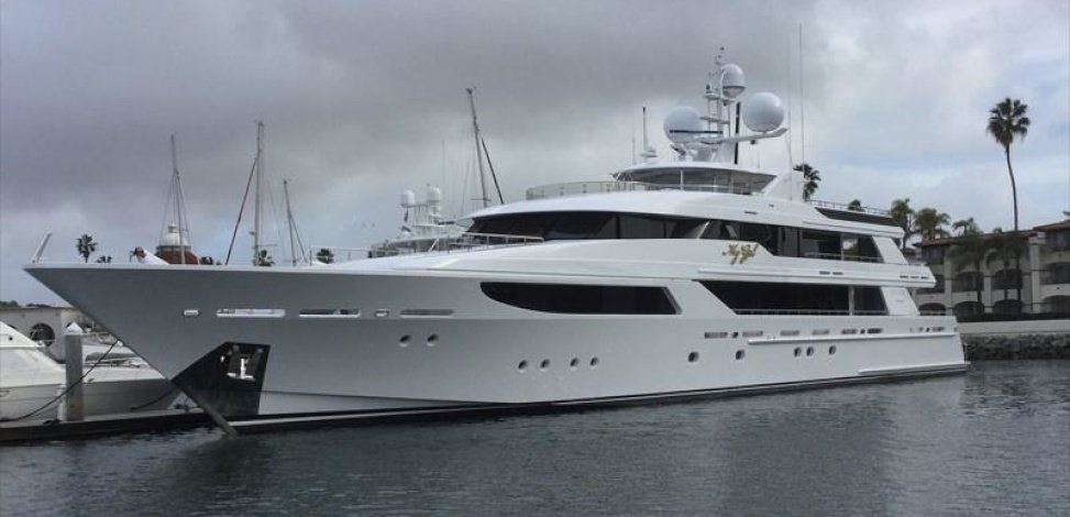 MY GIRL Yacht • Westport • 2016 • Eigenaar Gary Chouest