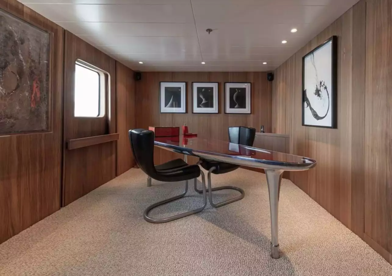 yacht Olivia intérieur