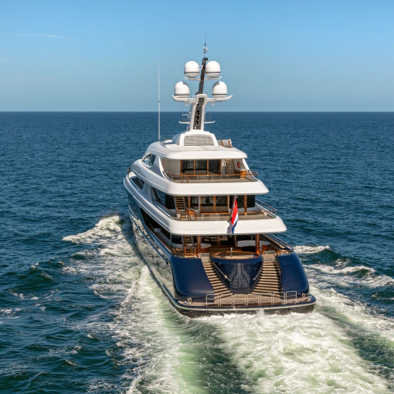 motor yacht podium owner