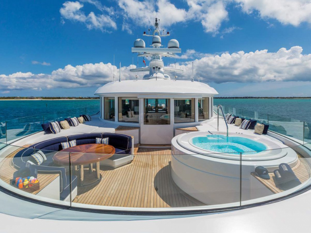 Yacht Podium • Feadship • 2020 • Photos & Video