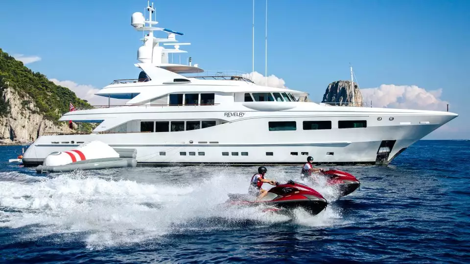 SARON Yacht • Hakvoort • 2010 • Owner Jay Feldman