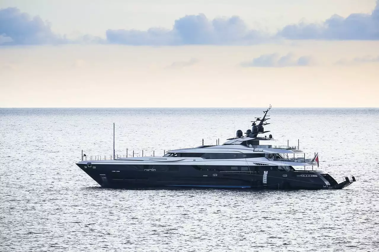 Яхта Sarastar – 60 м – Mondomarine