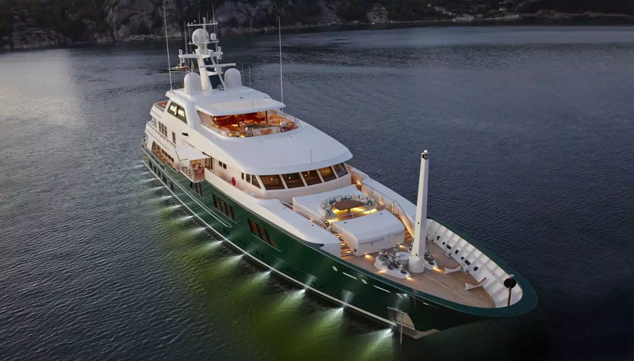 SEA OWL Yacht • Feadship • 2013 • المالك روبرت ميرسر