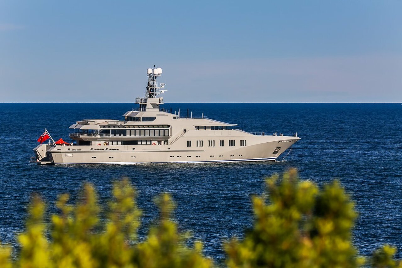 yacht Skat  - 71m - Lurssen - Charles Simonyi