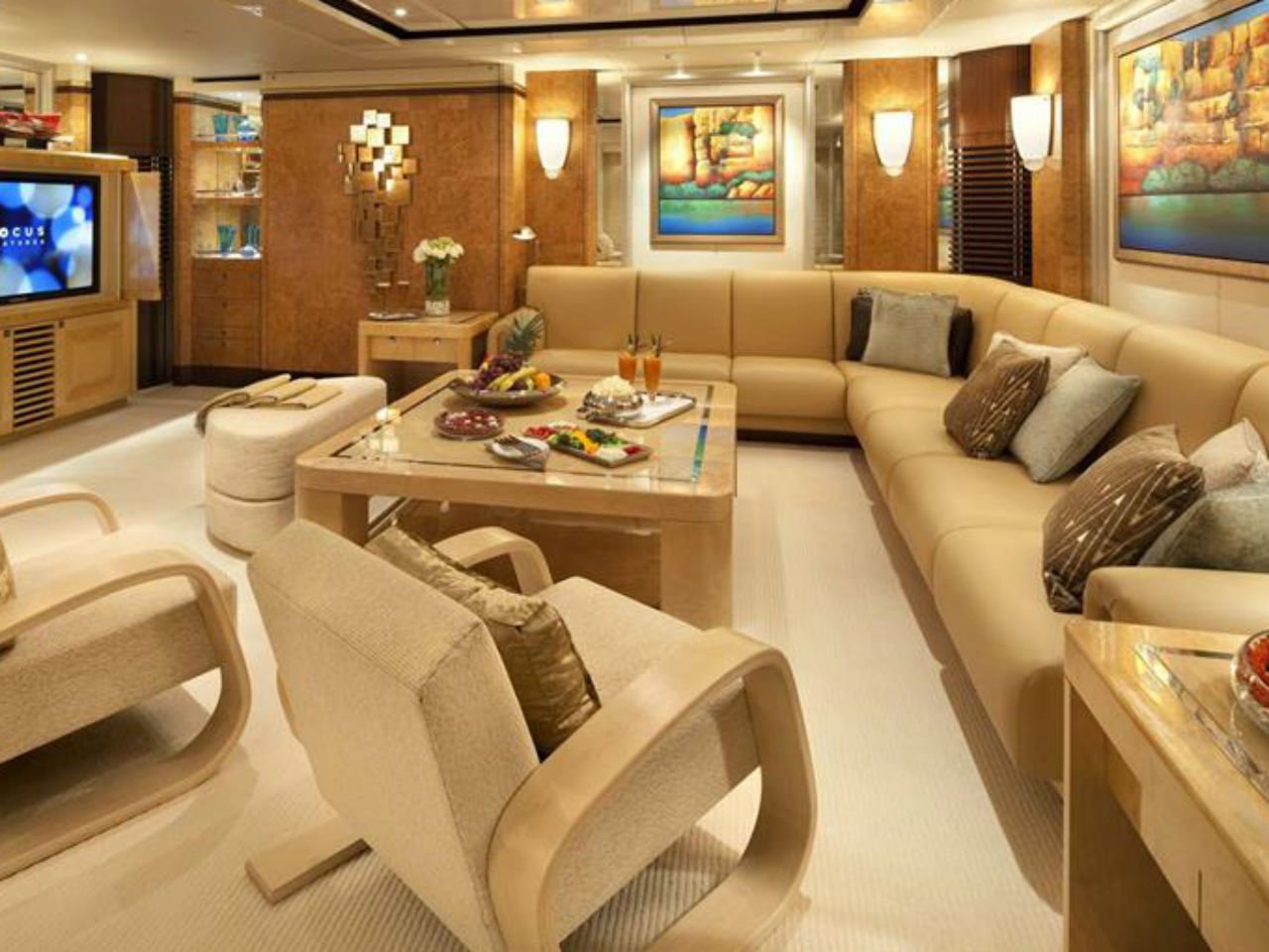 interior del yate Sycara-V 