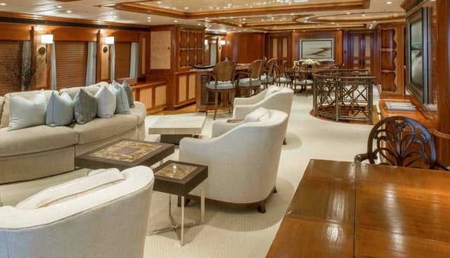 yacht Unbridled interior