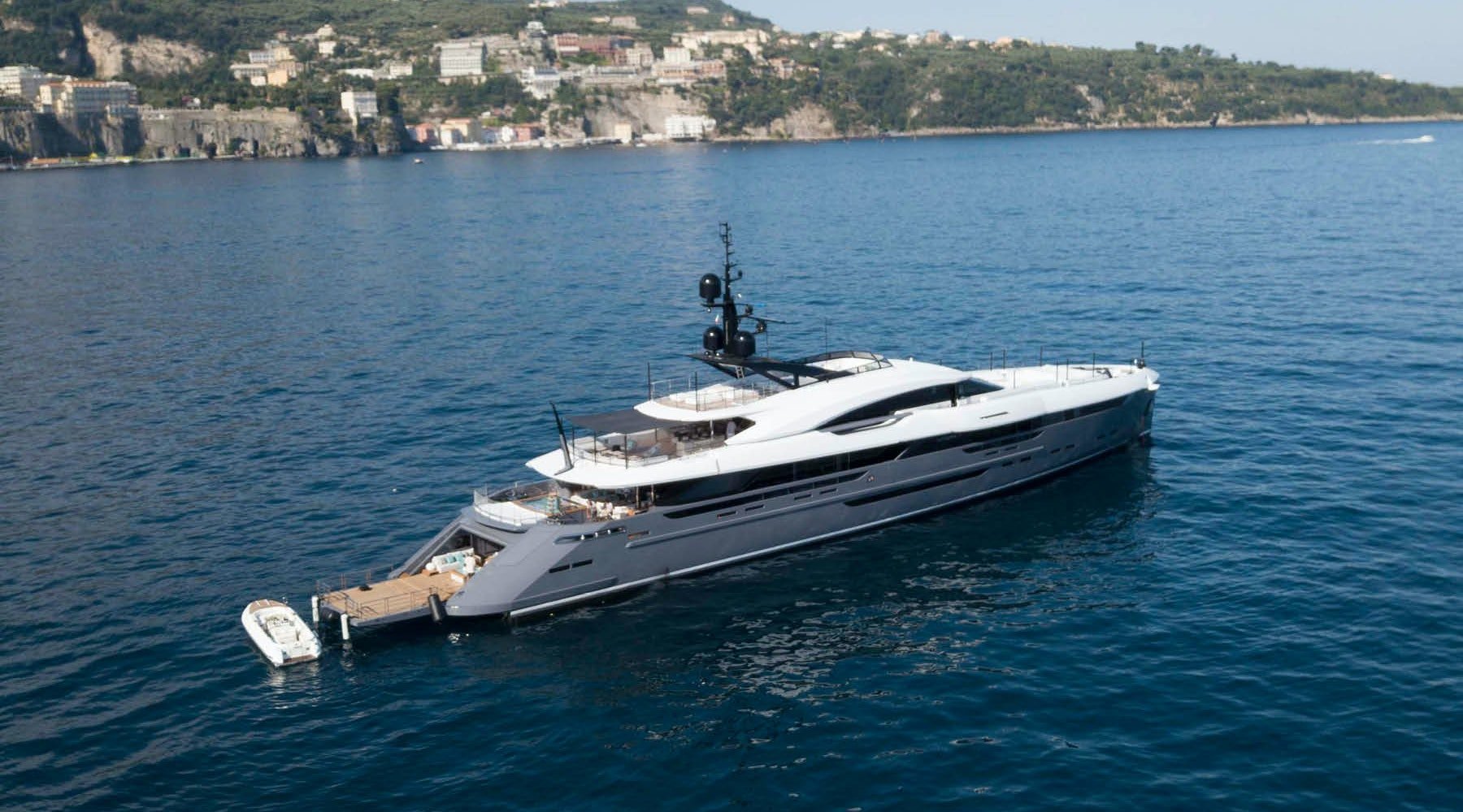 utopia 4 yacht cost