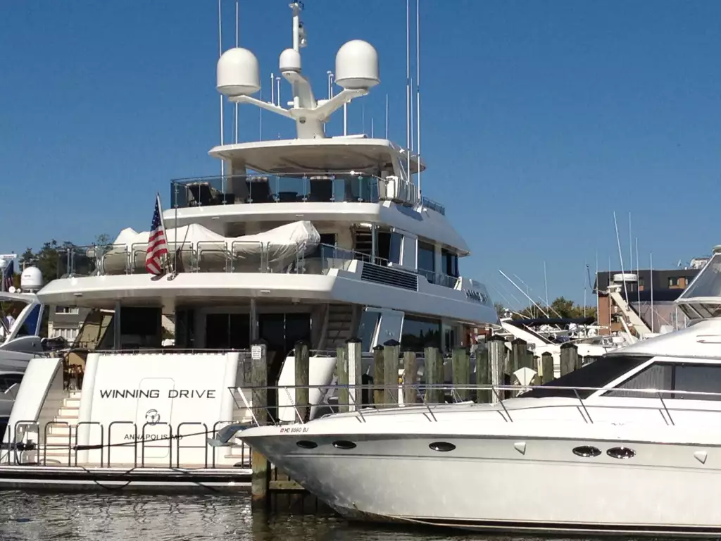 yacht Winning Drive - Westport - 2012 - proprietario Steve Bisciotti