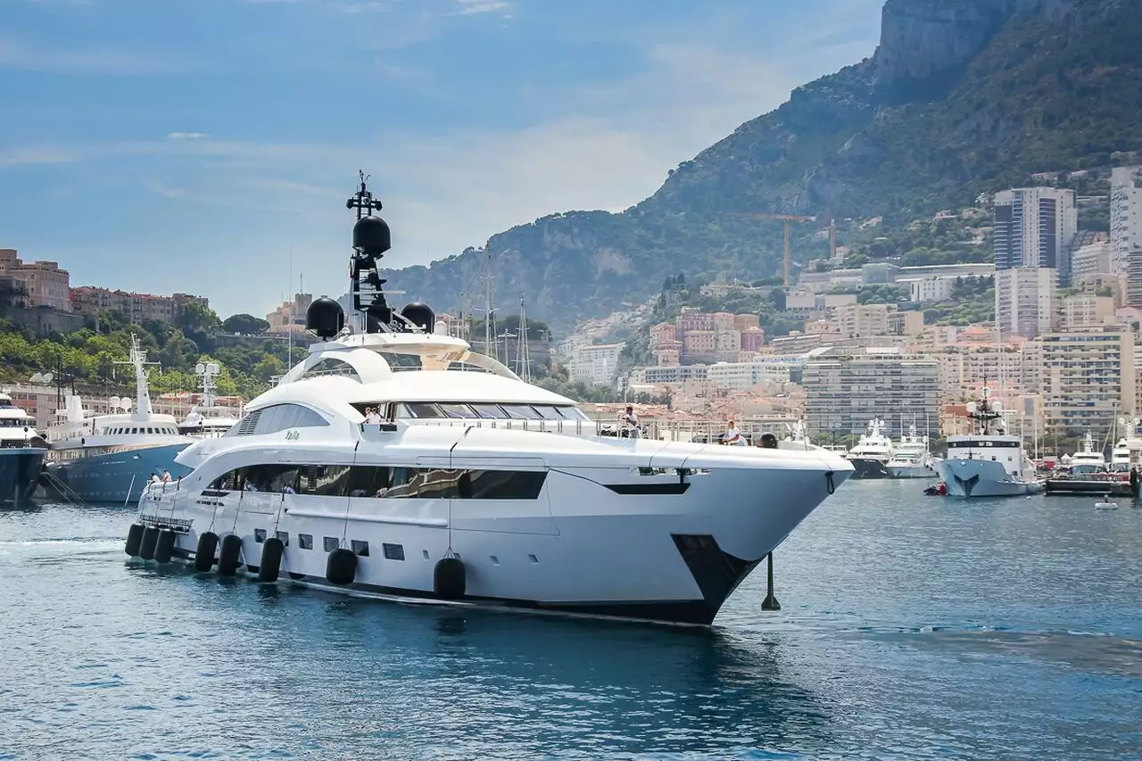 Yacht Yalla – 73m – CRN