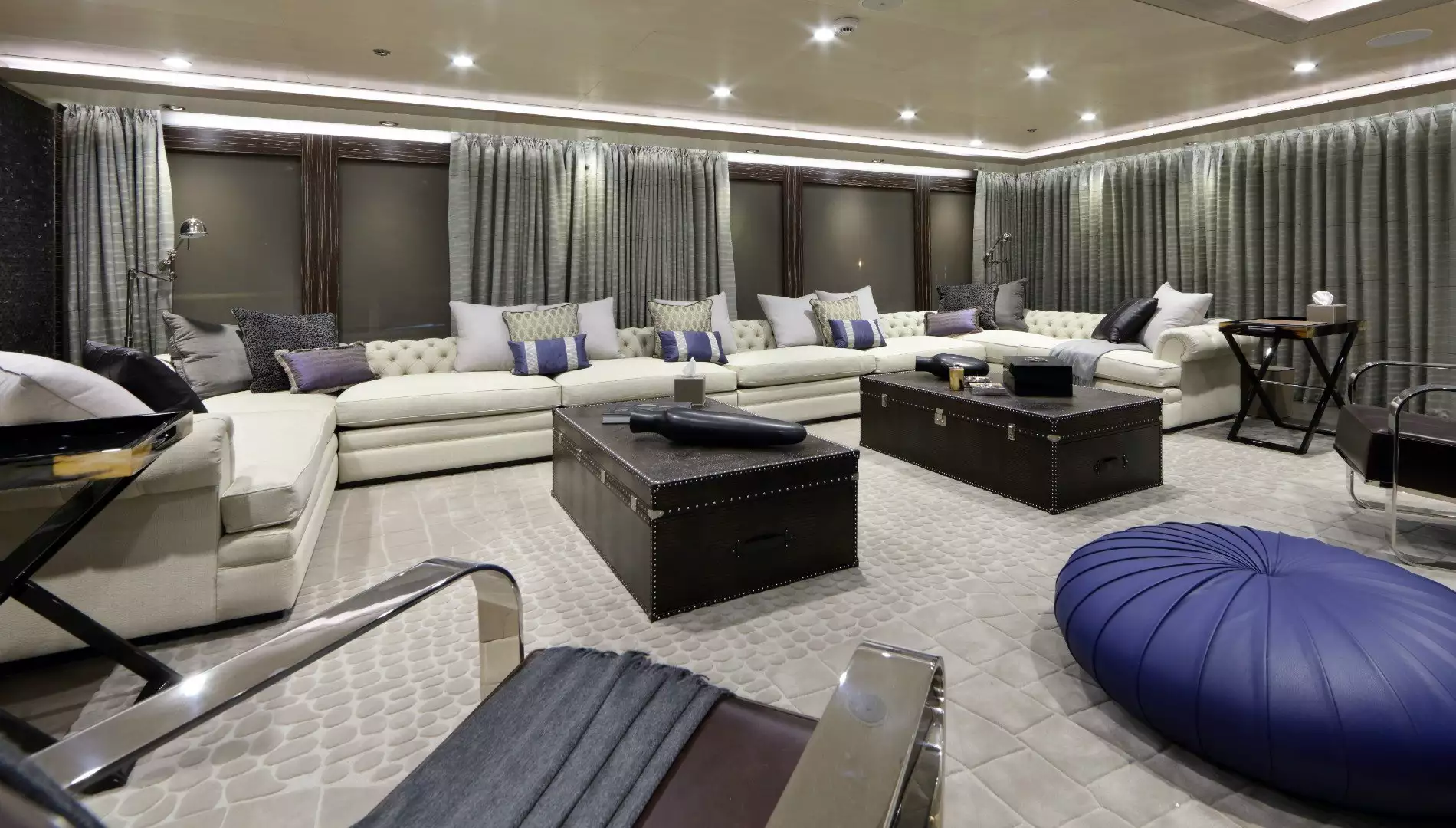 yacht Andromeda interior