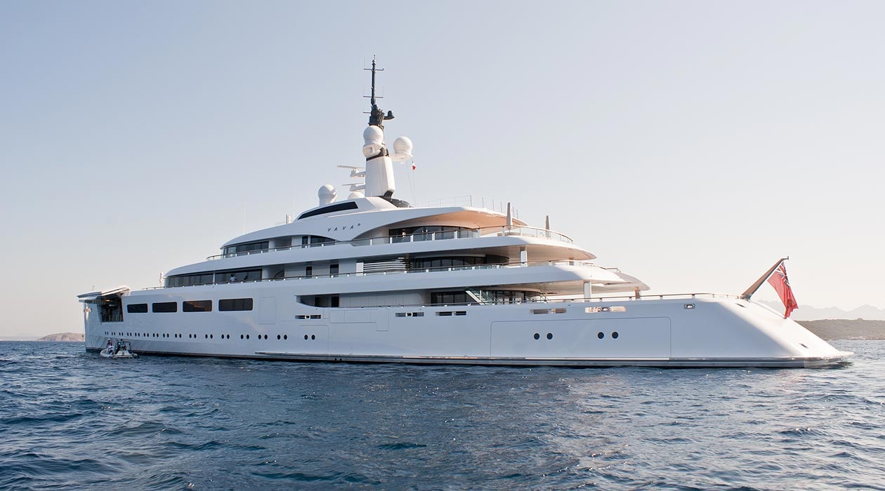 VAVA II yacht - Devonport - 2012 - propriétaire Ernesto Bertarelli