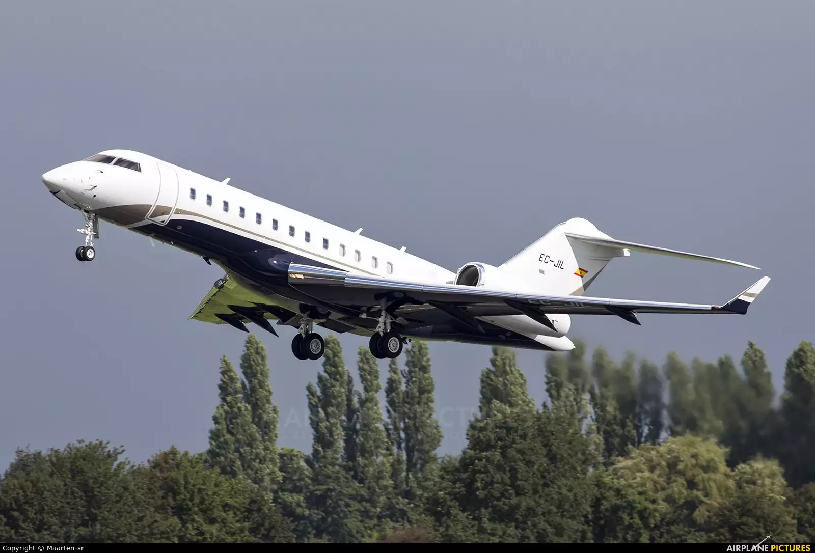 EC-JIL Global Express Isak Andic (مانجو)