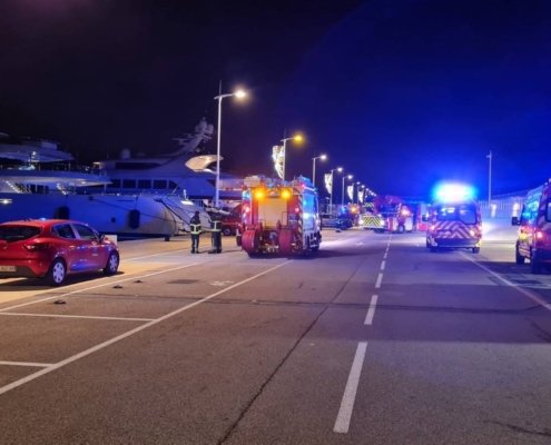 Feuer an Bord der Yacht Nautilus in Antibes