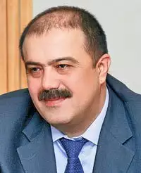 Iksander Makhmúdov