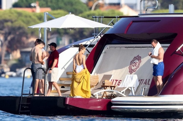 Jennifer Lopez yacht