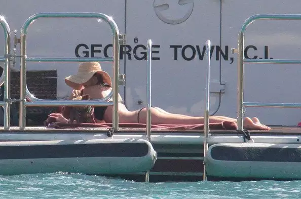 Miranda Kerr-Yacht