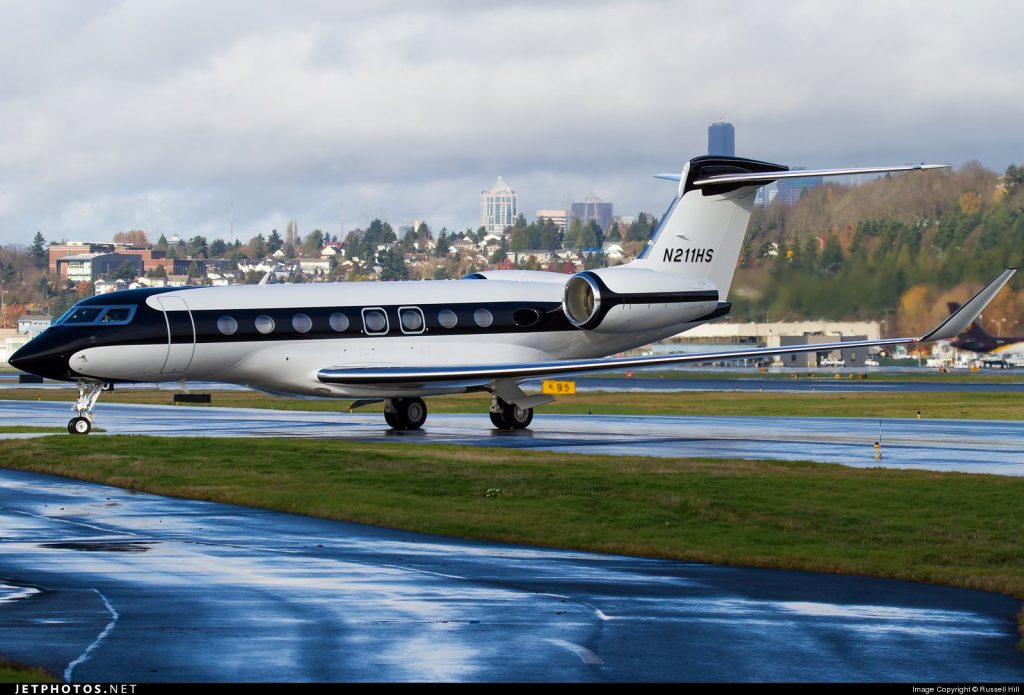 N211HS G650 Говард Шульц