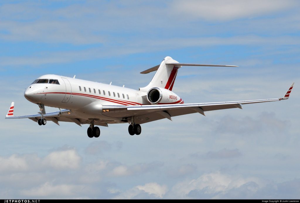 N555HD Global 5000 Дэн Хьюиш