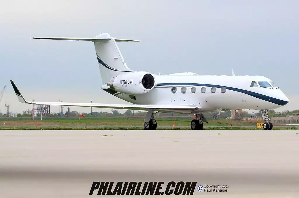 N707CW Gulfstream GIV Charles West private jet