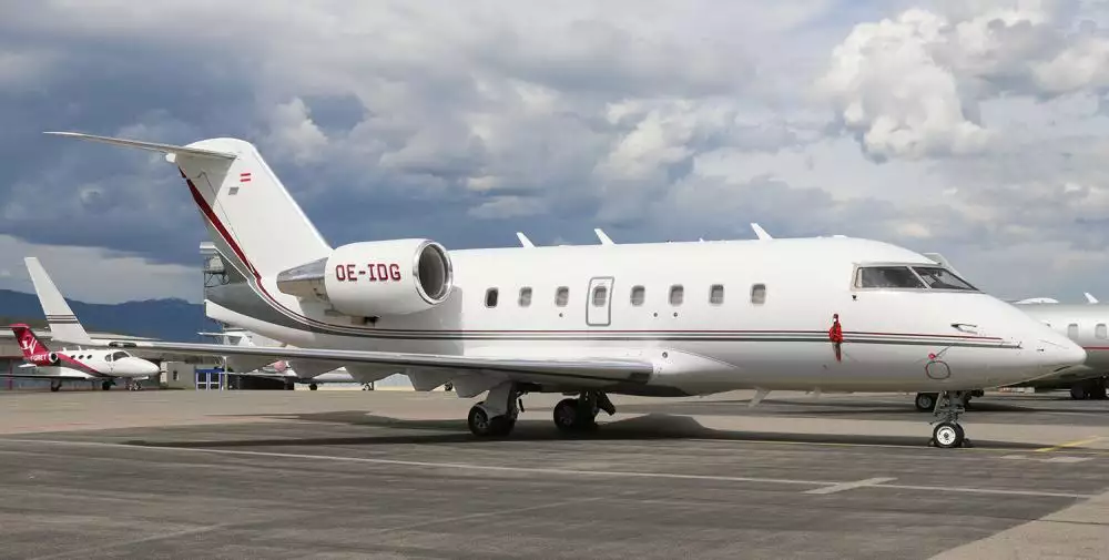 OE-IDG Bombardier Challenger Пумпянски 