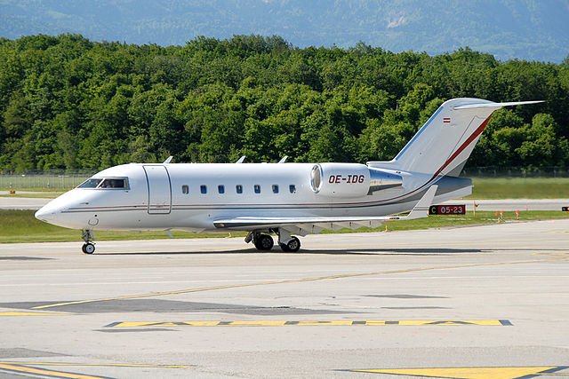 OE-IDG Bombardier Challenger Pumpyanski 