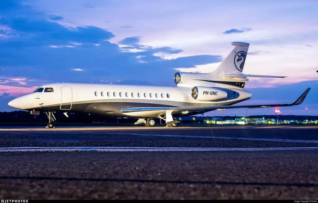 PH-UNC-डसॉल्ट-फाल्कन-7X फ्रैंक ज़्वेगर्स निजी जेट