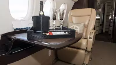 PH-UNC-डसॉल्ट-फाल्कन-7X फ्रैंक ज़्वेगर्स निजी जेट