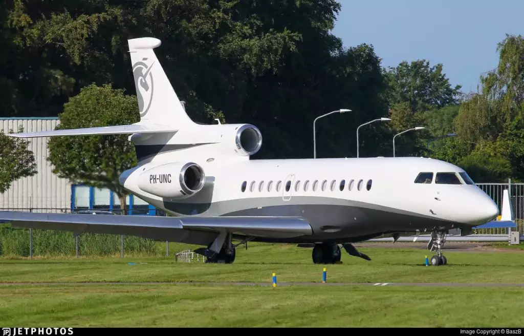 PH-UNC-डसॉल्ट-फाल्कन-7X फ्रैंक ज़्वेगर्स निजी जेट